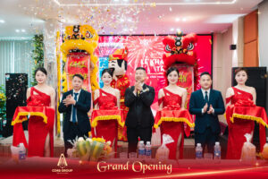 Cắt băng khánh thành tòa nhà Core Group